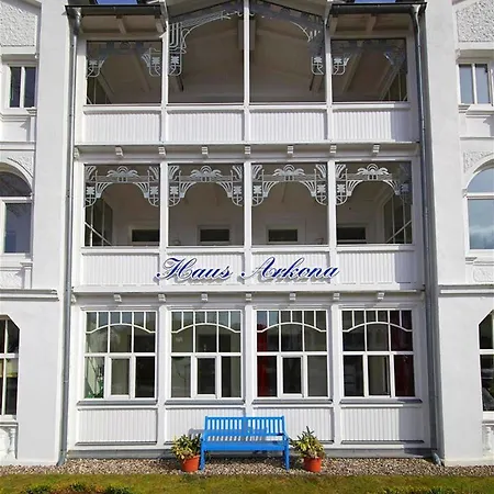 Ξενοδοχείο με διαμερίσματα Myhome Ruegen - Haus Arkona 3*