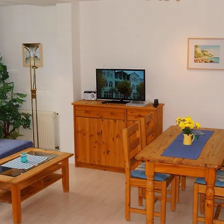 Myhome Ruegen - Haus Arkona Ξενοδοχείο με διαμερίσματα Sellin (Rugen)