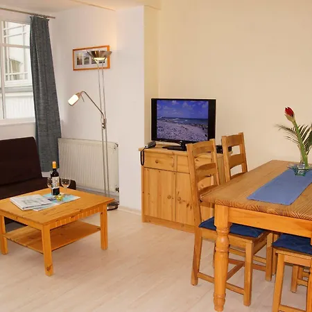Ξενοδοχείο με διαμερίσματα Myhome Ruegen - Haus Arkona 3*
