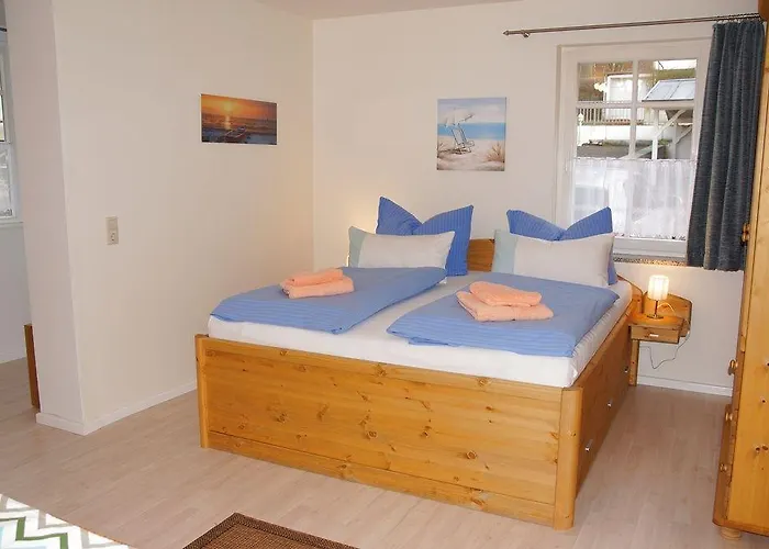 Myhome Ruegen - Haus Arkona アパートホテル