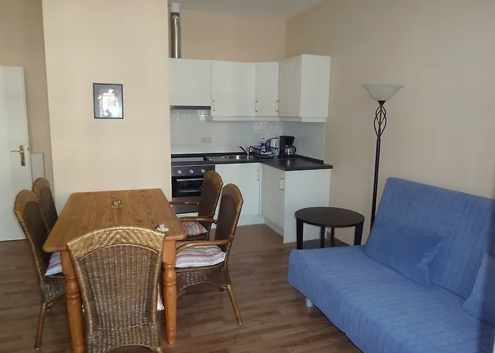 Myhome Ruegen - Haus Arkona アパートホテル 3*