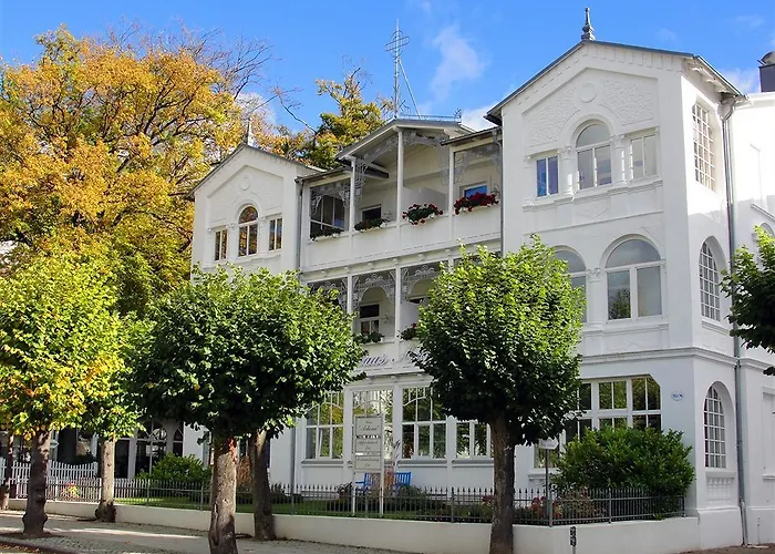 アパートホテル Myhome Ruegen - Haus Arkona ゼリン