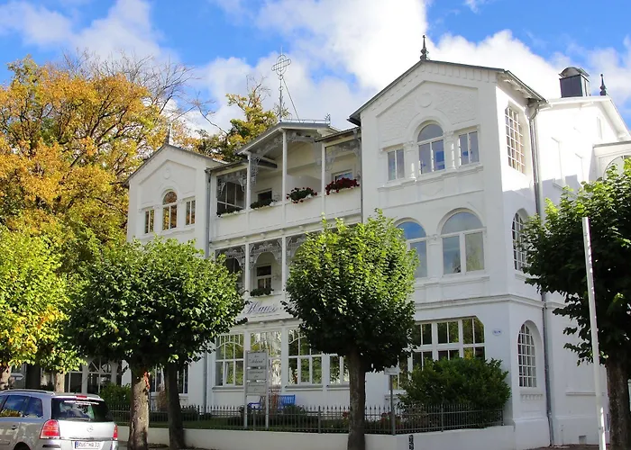 Myhome Ruegen - Haus Arkona アパートホテル