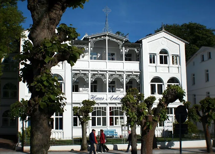 Myhome Ruegen - Haus Arkona アパートホテル